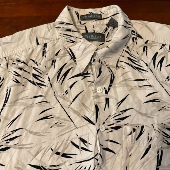 Van Heusen Washable Silk Hawaiian Shirt L Leaf Print Beige Black Short Sleeve - Picture 2 of 9